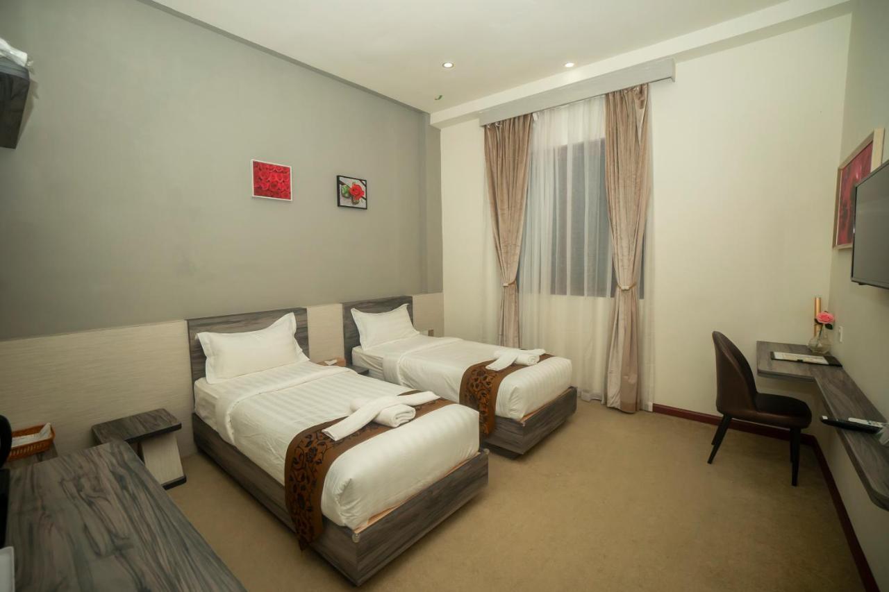 Batam Green Rose Hotel מראה חיצוני תמונה