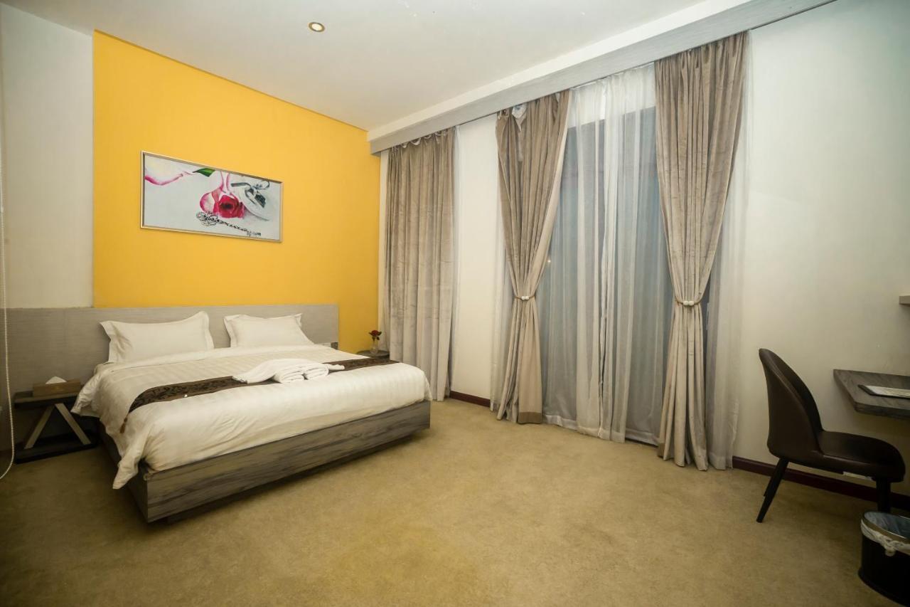 Batam Green Rose Hotel מראה חיצוני תמונה